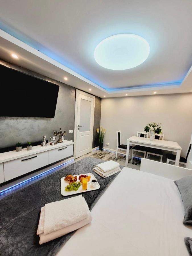 Studio Delux Τζιούρτζιου Εξωτερικό φωτογραφία